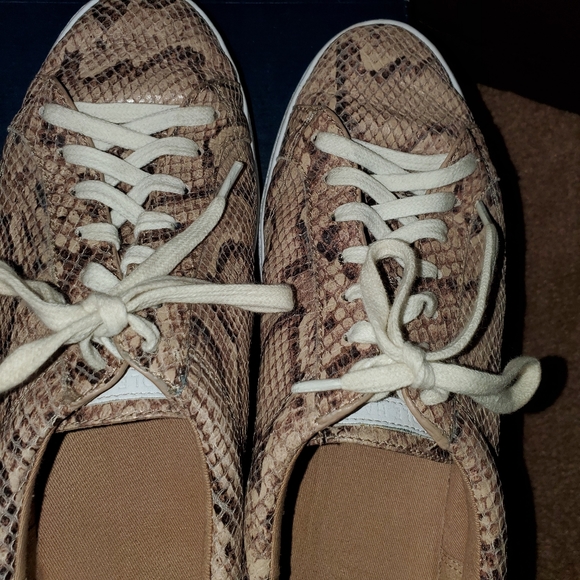 Cole Haan Reiley lace up sneakers - Picture 4 of 6